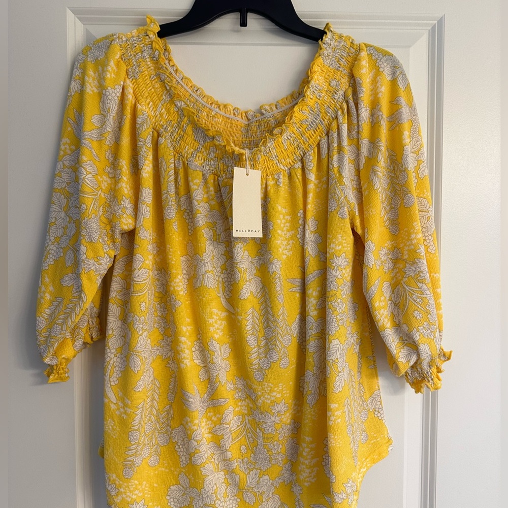 NWT Melloday Women’s shirt, Size Large